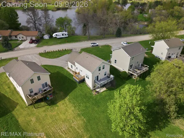 2428 Fisher RD, Howelltownship_livingston, MI 48855