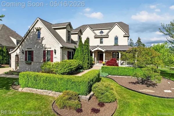 10709 Stoney Point DR, Green Oak Township, MI 48178