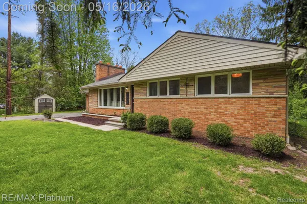 1546 S Milford RD, Milford Charter Township, MI 48381