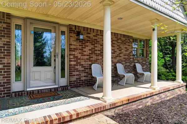 59360 Foxpointe LN, Lyon Charter Township, MI 48178