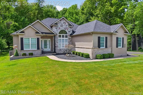 5060 Yax Pointe DR, Marion Township, MI 48843