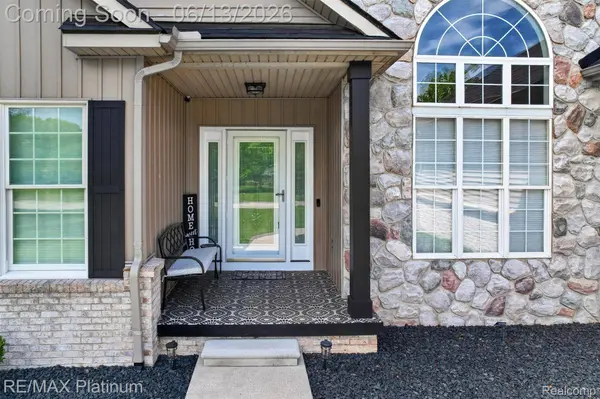 5060 Yax Pointe DR, Marion Township, MI 48843
