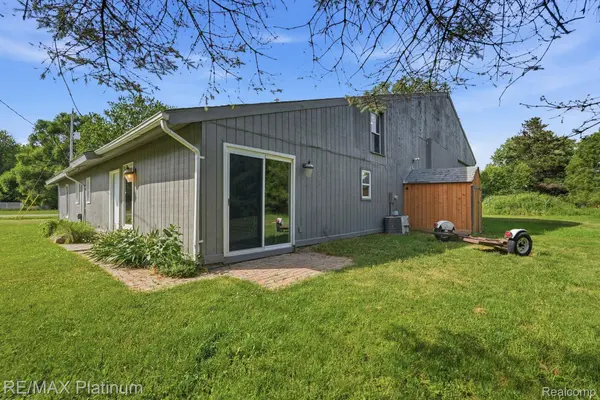 15921 W M 36, Putnam Township, MI 48169