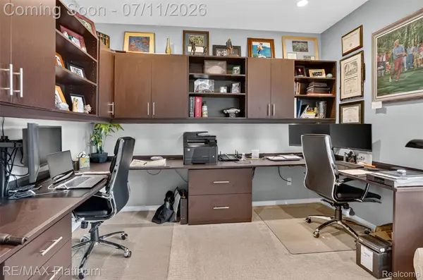 4455 Villa France DR, Genoa Township, MI 48116