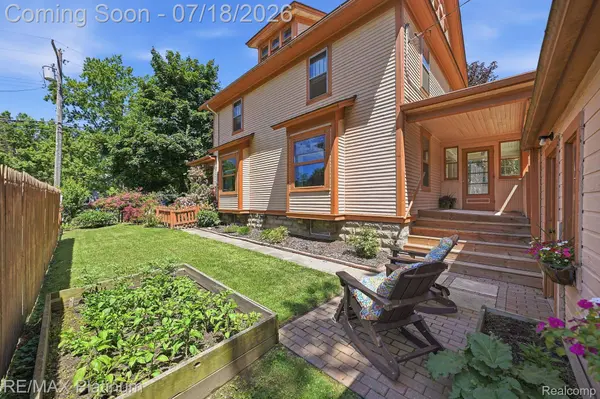 621 N Court ST, Howell, MI 48843