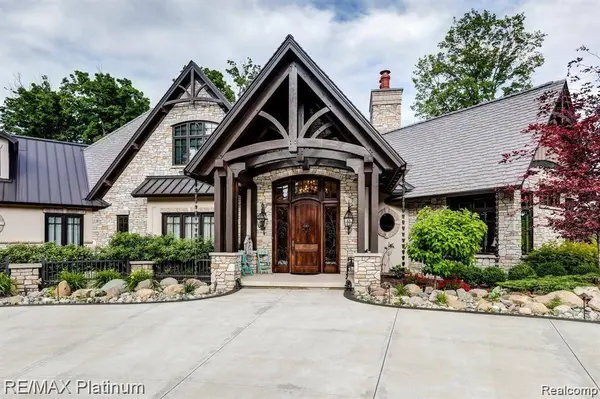 1286 Gray Fox Court, Howell, MI 48843