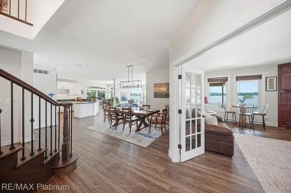 997 Thompson Shore DR, Oceola Township, MI 48843