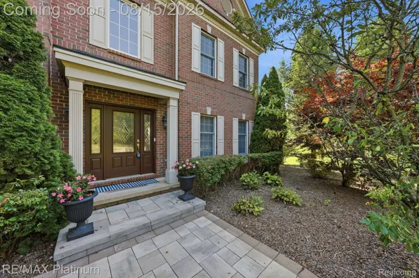 3812 S Shoreline DR, Milford Charter Township, MI 48381