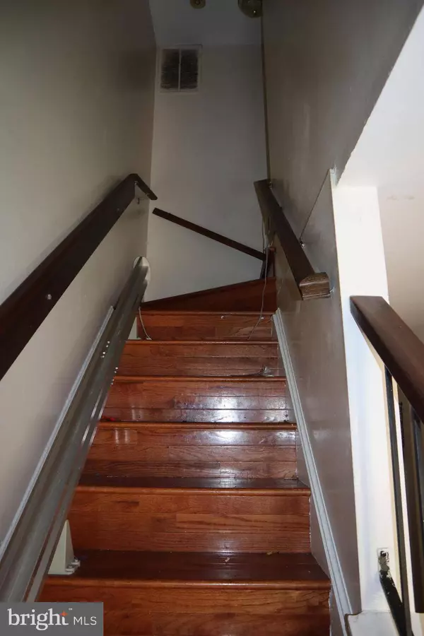 1260 BARNABY TER SE, Washington, DC 20032