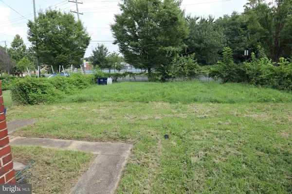 4942 BLAINE ST NE, Washington, DC 20019