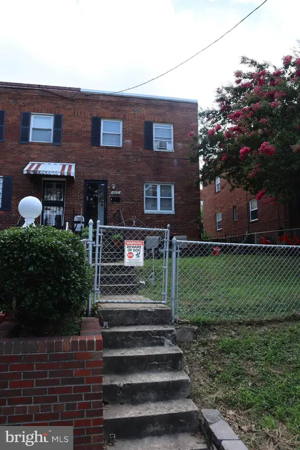 465 VALLEY AVE SE, Washington, DC 20032
