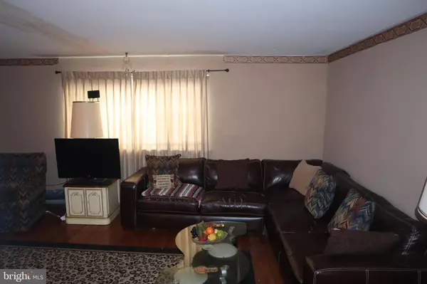 721 BONINI RD SE, Washington, DC 20032