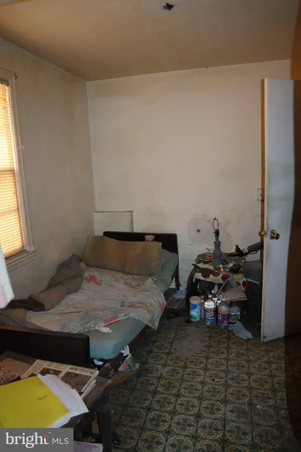 225 55TH ST NE, Washington, DC 20019