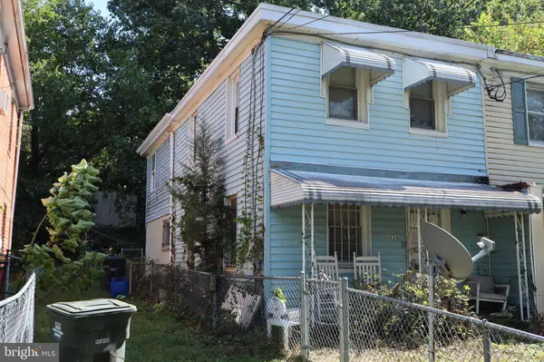 225 55TH ST NE, Washington, DC 20019