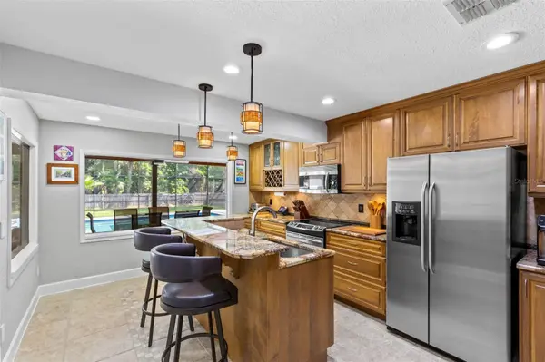 106 Lonesome Pine Dr, Longwood, FL 32779-2427