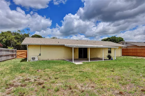 2833 BEAL ST, Deltona, FL 32738