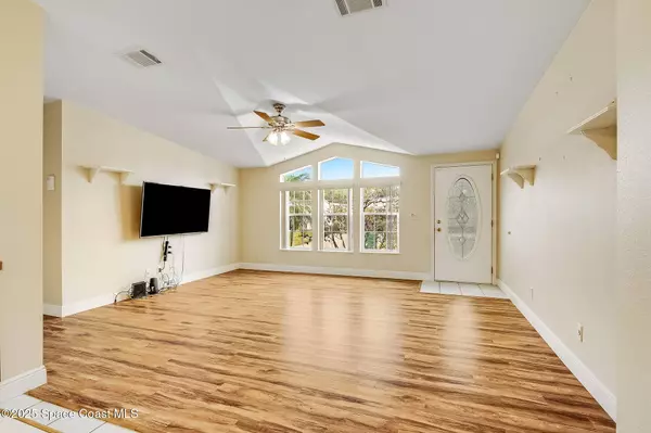 102 Scenic DR, Cocoa, FL 32926