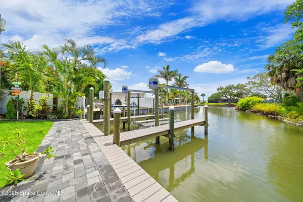 1732 Bay Shore DR, Cocoa Beach, FL 32931