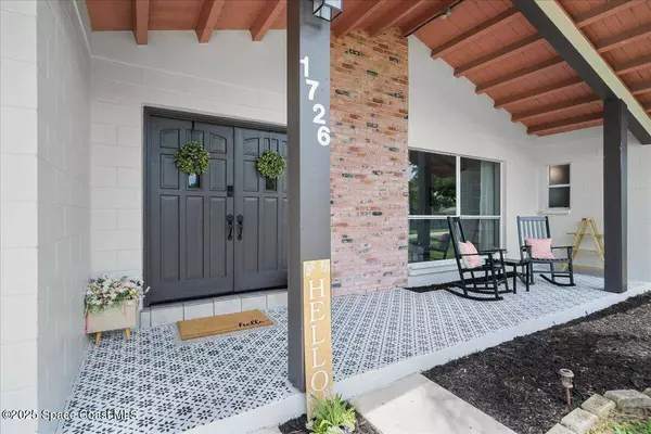 1726 Fairway LN, Rockledge, FL 32955