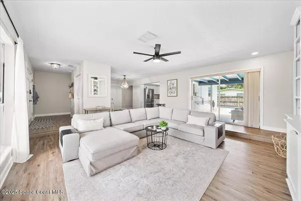 1726 Fairway LN, Rockledge, FL 32955