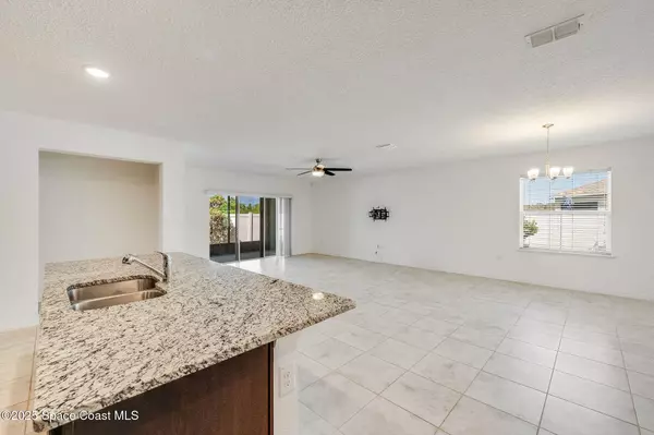 920 Bear Lake DR, Rockledge, FL 32955