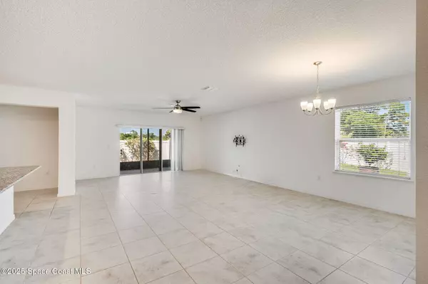 920 Bear Lake DR, Rockledge, FL 32955