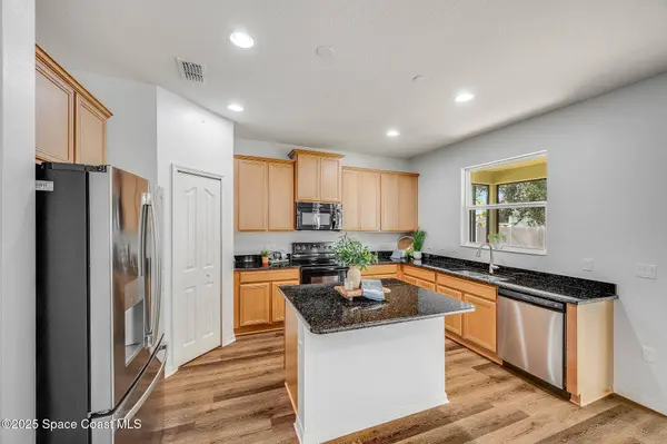 100 Elena DR, Sebastian, FL 32958
