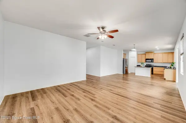 100 Elena DR, Sebastian, FL 32958