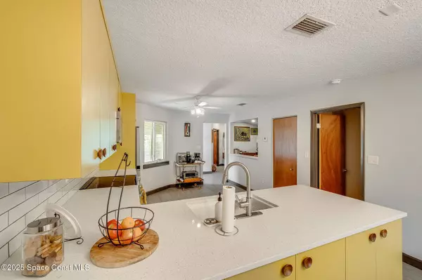 30 Bonaventure DR, Rockledge, FL 32955