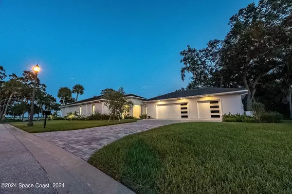 11 Bayshore CT, Rockledge, FL 32955