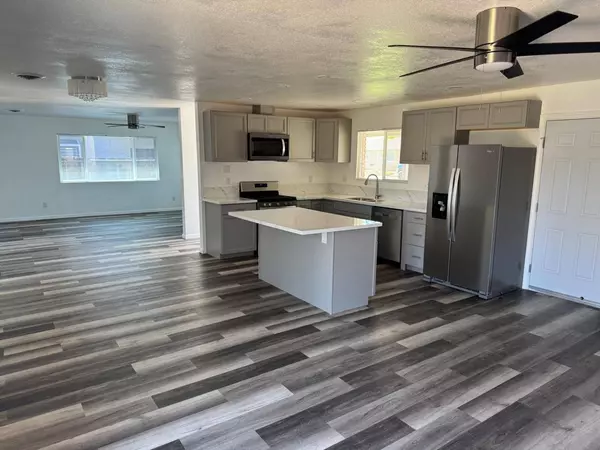 2008 Cardinal DR, Ceres, CA 95307