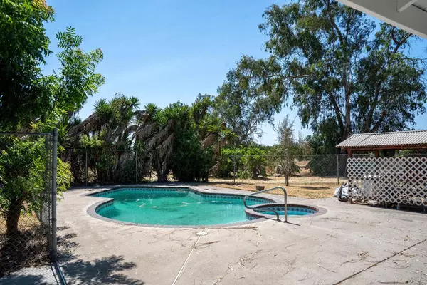 5617 Southern Pacific AVE, Atwater, CA 95301