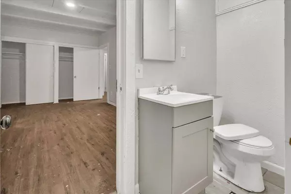 1534 E Harding WAY, Stockton, CA 95205