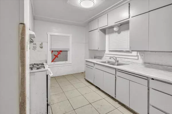 1534 E Harding WAY, Stockton, CA 95205