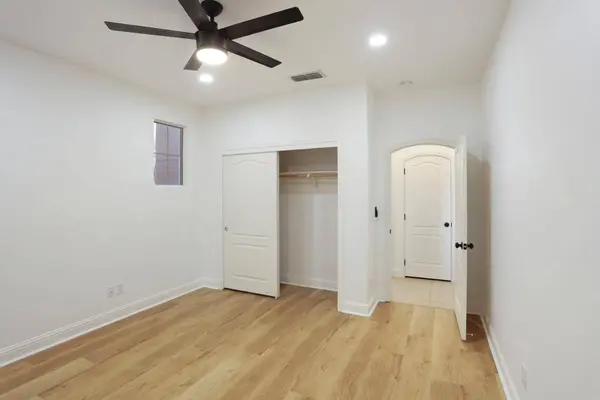 4025 Thornhill DR, Modesto, CA 95356