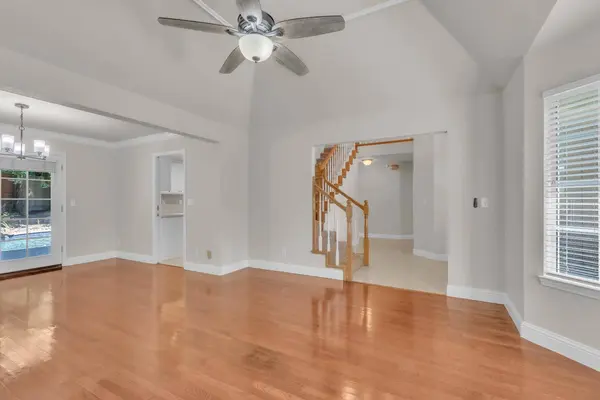 2760 Prestwick DR, Roseville, CA 95661