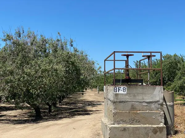 16221 Carrolton, Escalon, CA 95320