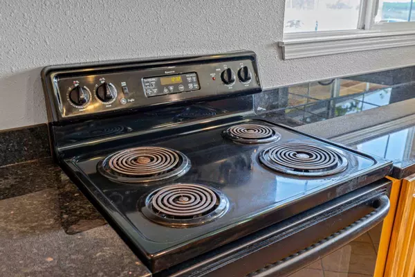 14199 Bradbury RD, Delhi, CA 95315