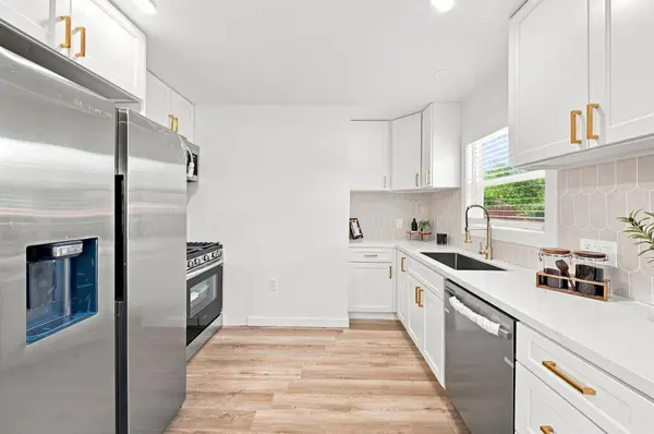 2213 Glendale AVE, Modesto, CA 95354