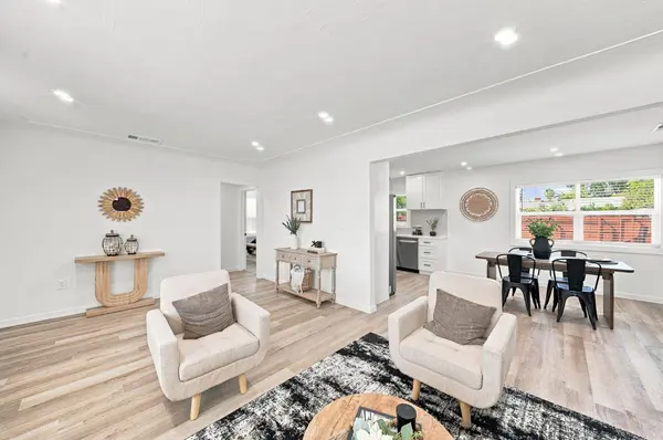 2213 Glendale AVE, Modesto, CA 95354