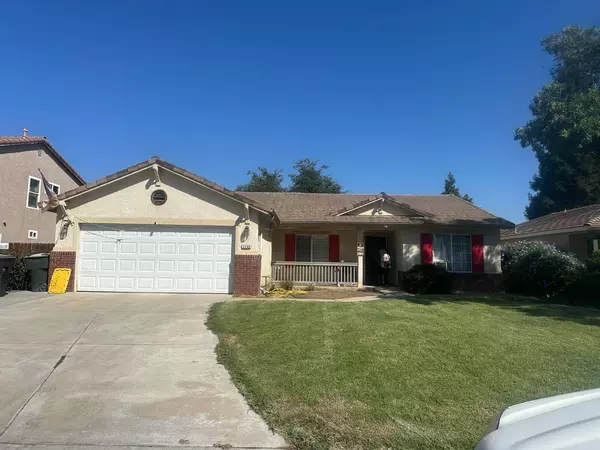 3750 W Elowin AVE, Visalia, CA 93291