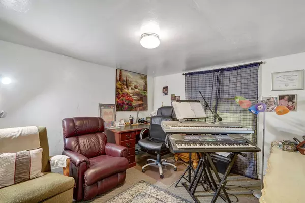 208 El Paso AVE, Modesto, CA 95351