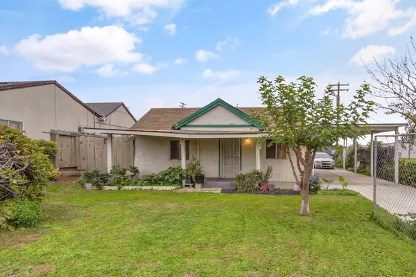 208 El Paso AVE, Modesto, CA 95351