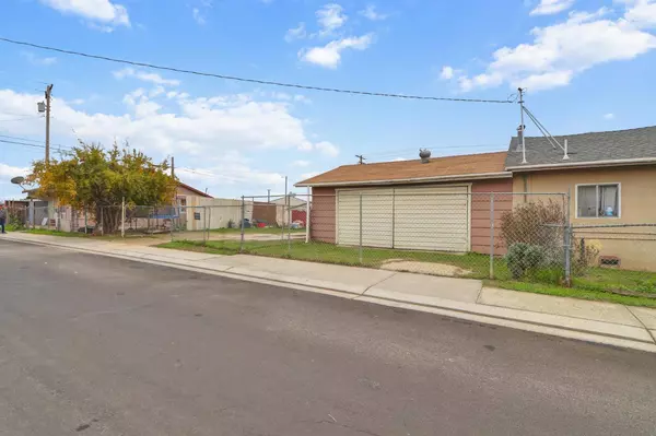 212 El Paso AVE, Modesto, CA 95351