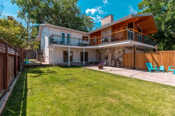 072-645 21st street fort macleod (72)