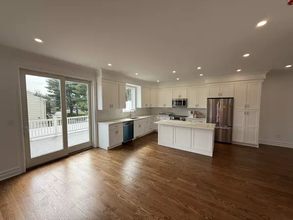 77 Congress St, Harrison, NY 10528-2939