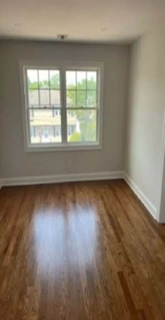 Harrison, NY 10528-2600,87 Bradford St