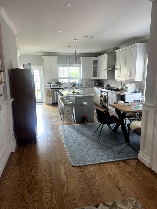 80 2nd St, Harrison, NY 10528-4409