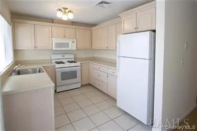 135 Halstead Ave, Harrison, NY 10528-4103