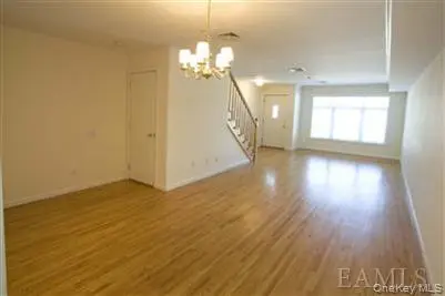 135 Halstead Ave, Harrison, NY 10528-4103